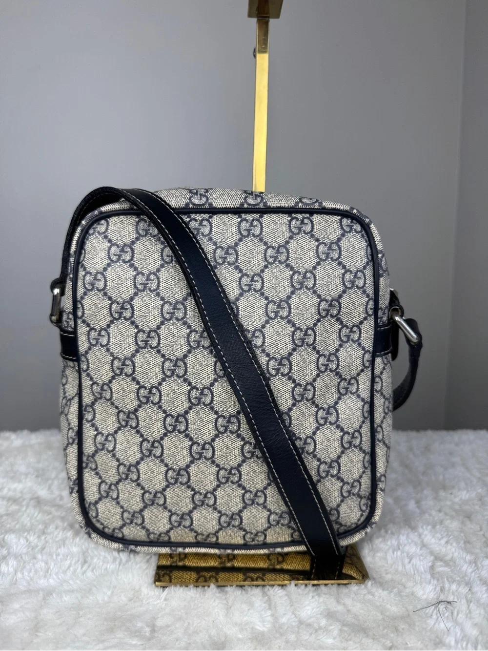 Gucci Small Gray/Black GG Supreme Messenger Crossbody Bag